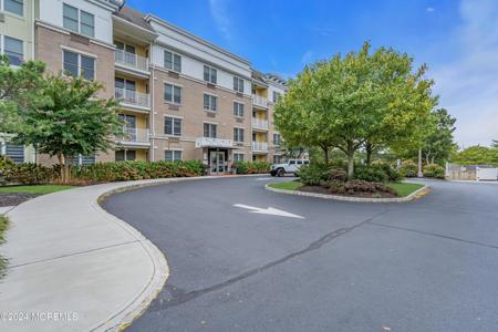 55 Melrose Terrace Unit 208