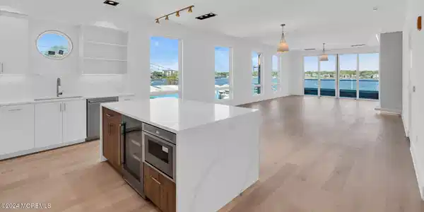4 Boat Club Court Unit 2A
