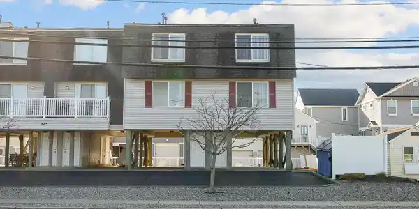 125 Strickland Boulevard Unit 11