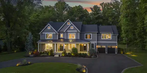 82 Sunnybank Drive