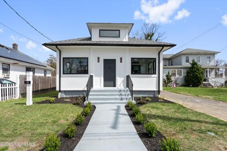 15 Eastwood Avenue