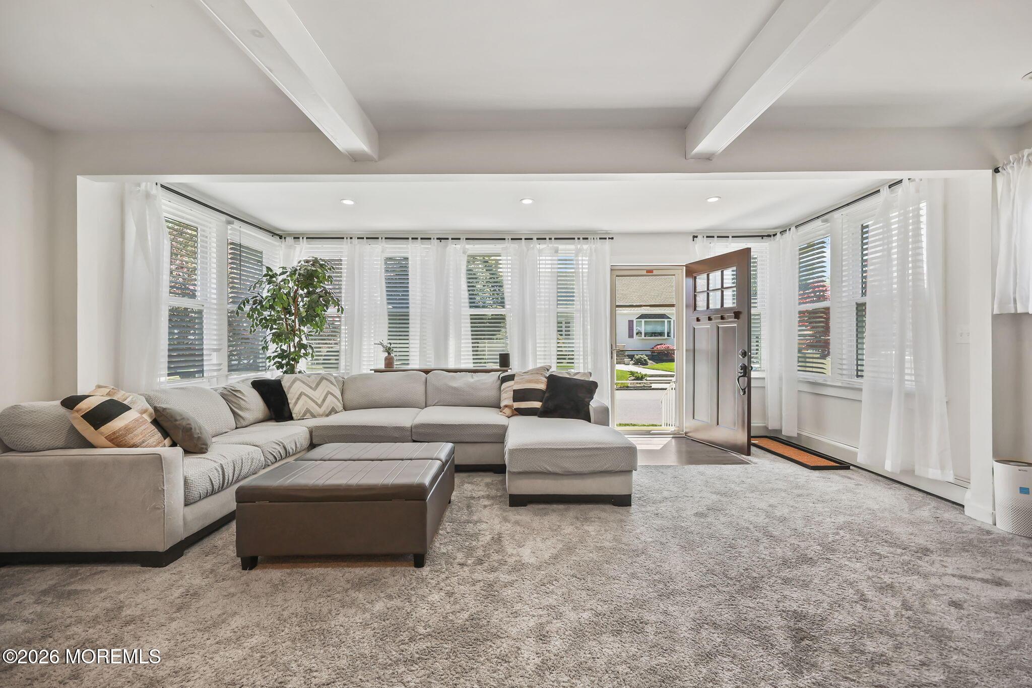 Image 4: 9-web-or-mls-LPM_8801