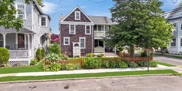 91 Heck Avenue
