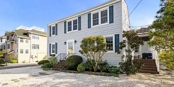 6 51st Street