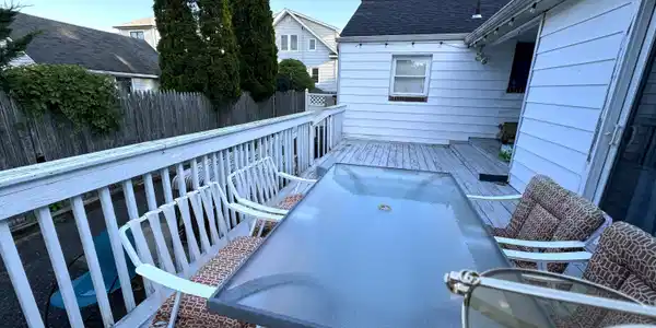 221 Albert Place