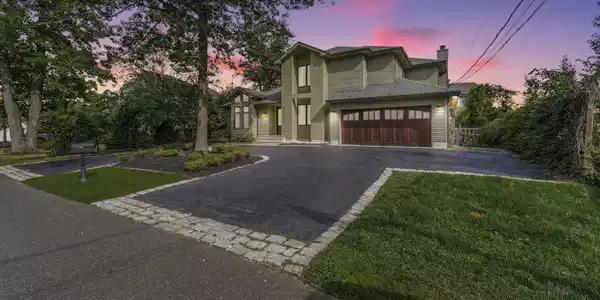 15 Bungalow Place