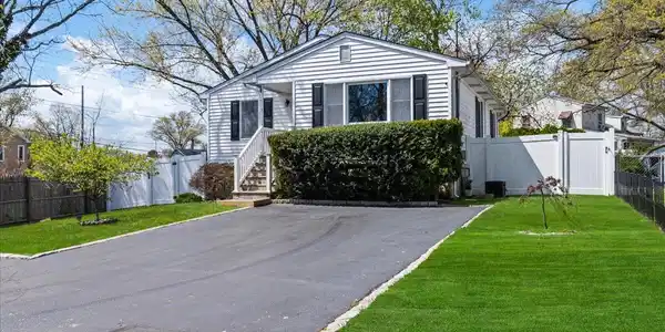 713 Private Lane