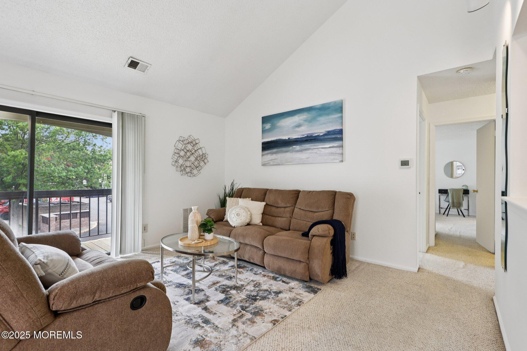 Image 4: 8-web-or-mls-Lighthouse Ln-S1709-008