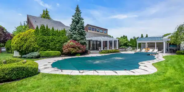 11 Queen Ann Drive
