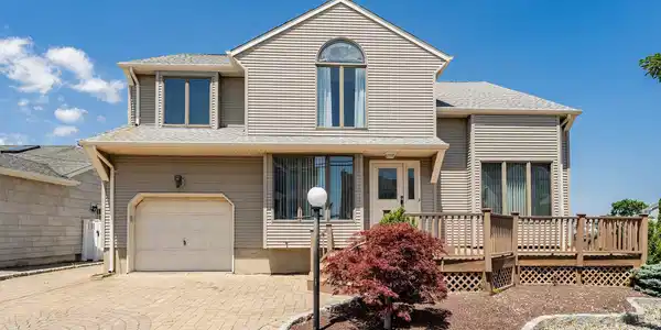 1804 Boat Point Drive