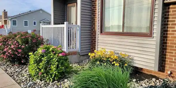 Image 2: 4