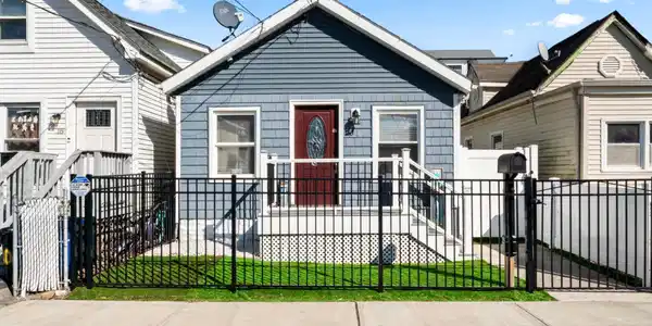 20 Highland Avenue