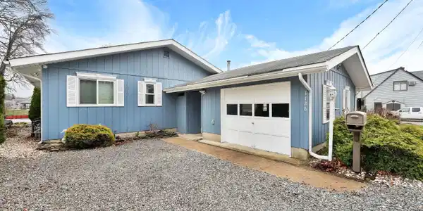 1126 Willoughby Lane
