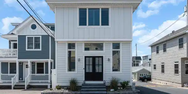 11 E Beach Way