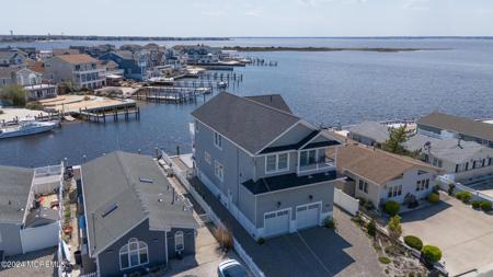 257 Bay Beach Way