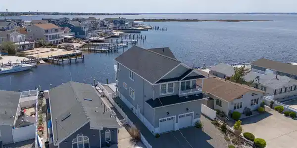 257 Bay Beach Way