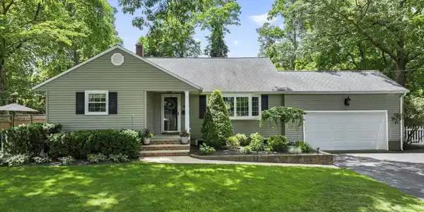 174 Manor Parkway