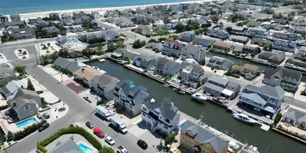 309 Bay Lane