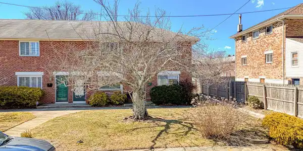18 Wertheim Place