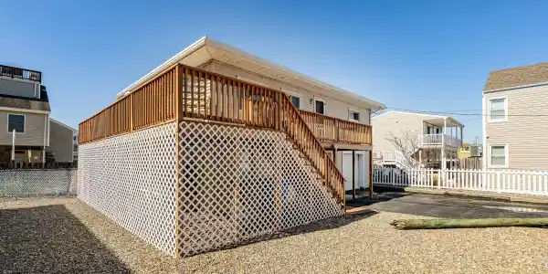 500 Engleside Avenue Unit # 6