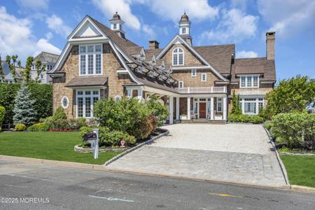313 Dutchmans Point Road
