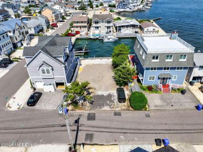 427 Delray Drive