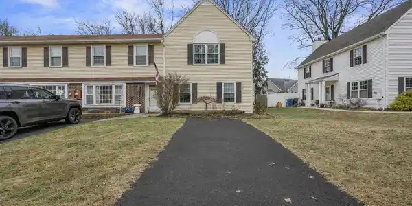 72 Fieldcrest Way