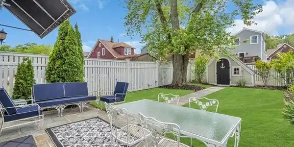 Image 3: yard