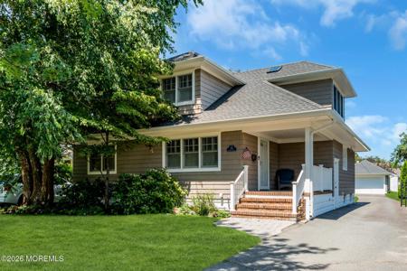 705 Crescent Place