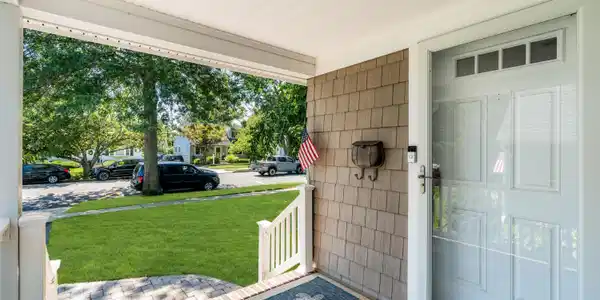 Image 2: Porch