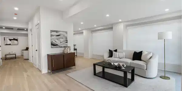 Image 4: Unit 1 - Living Room