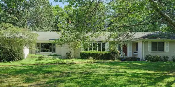 19 Buttonwood Lane E