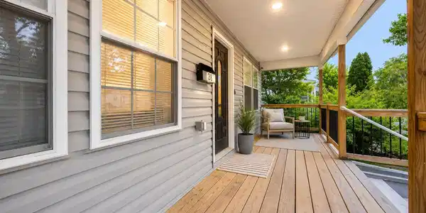 Image 3: porch
