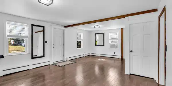 Image 4: 7-web-or-mls-DSC03915