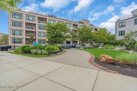 601 Heck Street Unit 102