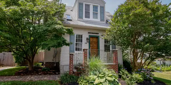 18 Coleman Place