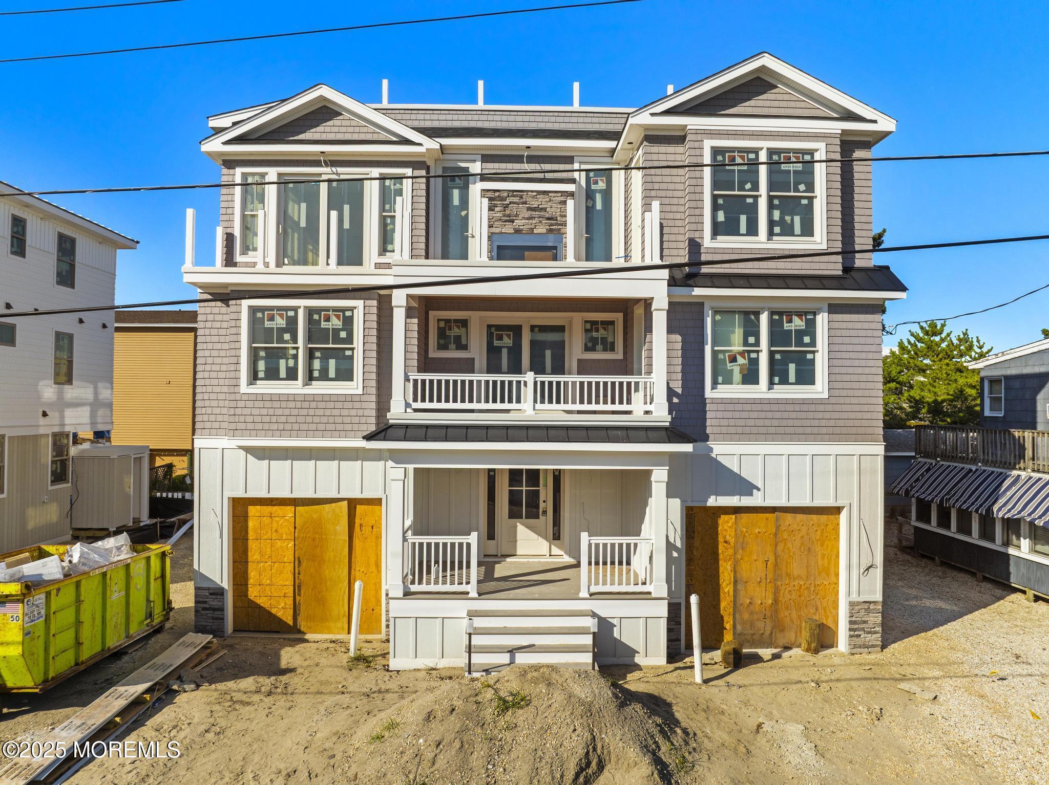 Image 4: 3-Level Decking