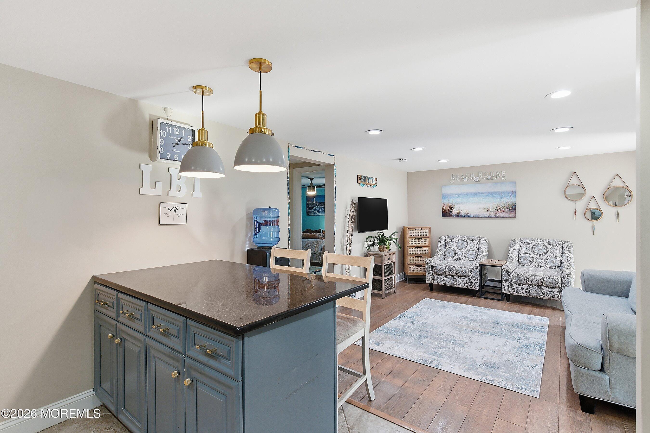 Image 1: 19-Kitchen 1E