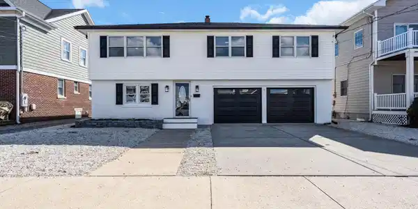17 J Street