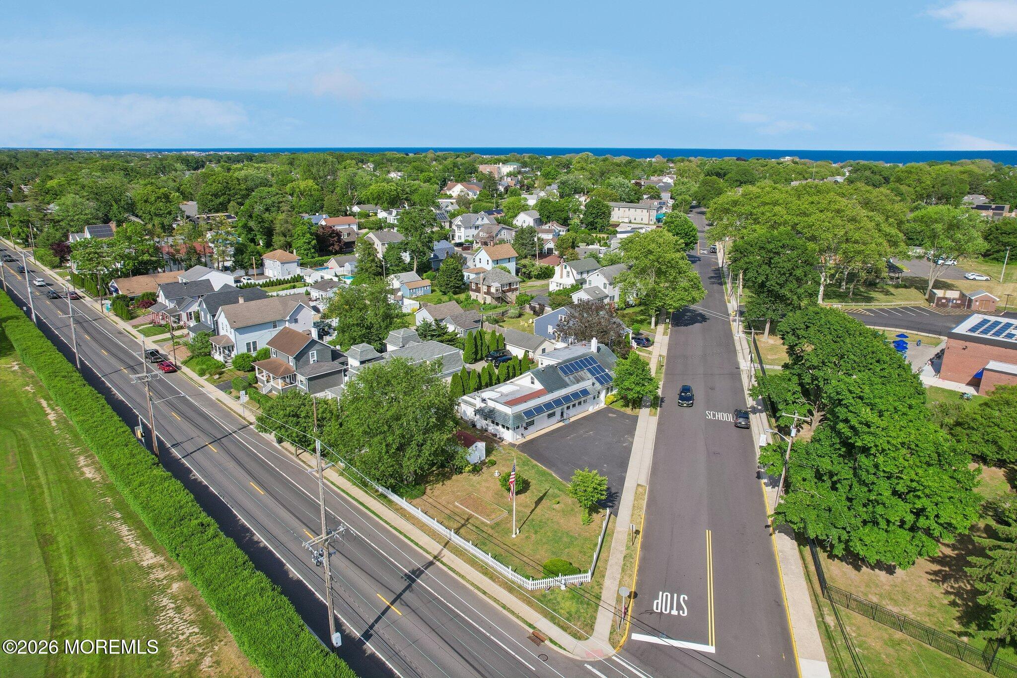Image 3: 43-web-or-mls-Brighton Ln-S1006-043