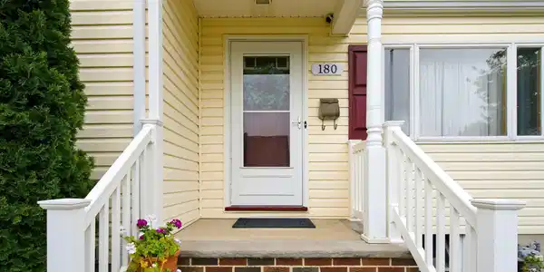 Image 3: 03-Entrance