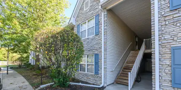 816 Wedgewood Circle