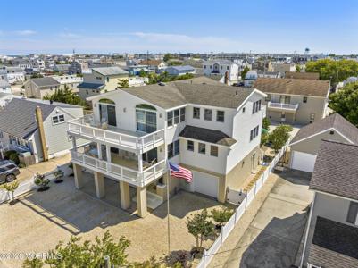214 W 4th Street