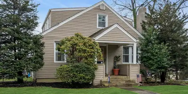 117 W Highland Avenue