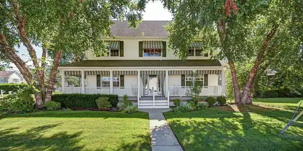 18 Wesley Street