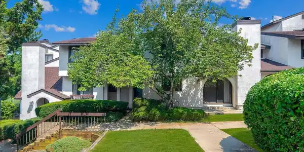 130 Tower Hill Drive