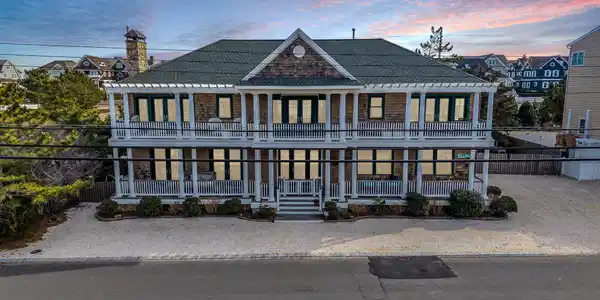 1043 Barnegat Lane