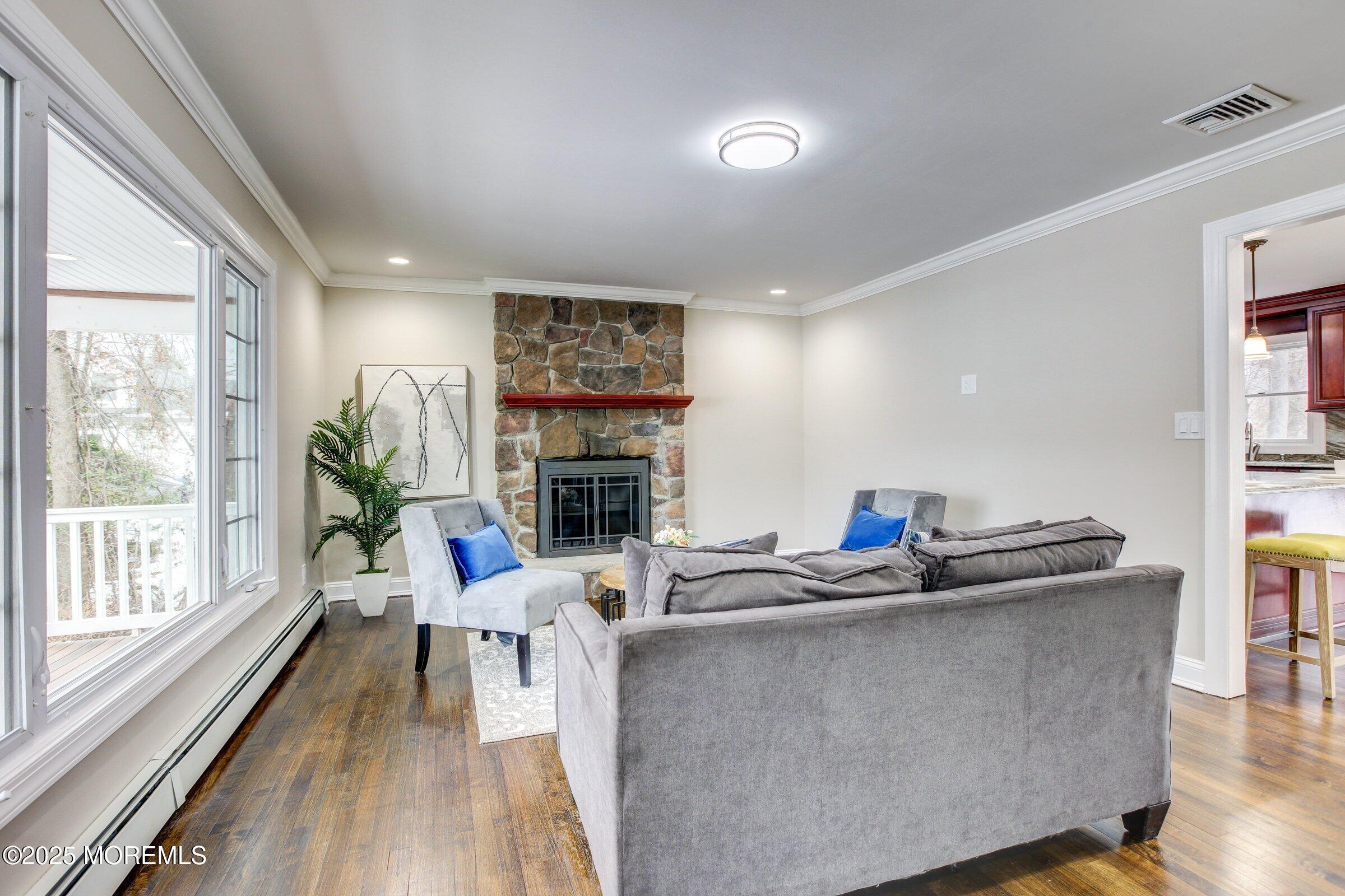 Image 2: 119 East Rd Belford04