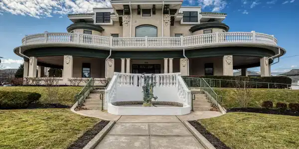 1701 Park Avenue Unit 2C