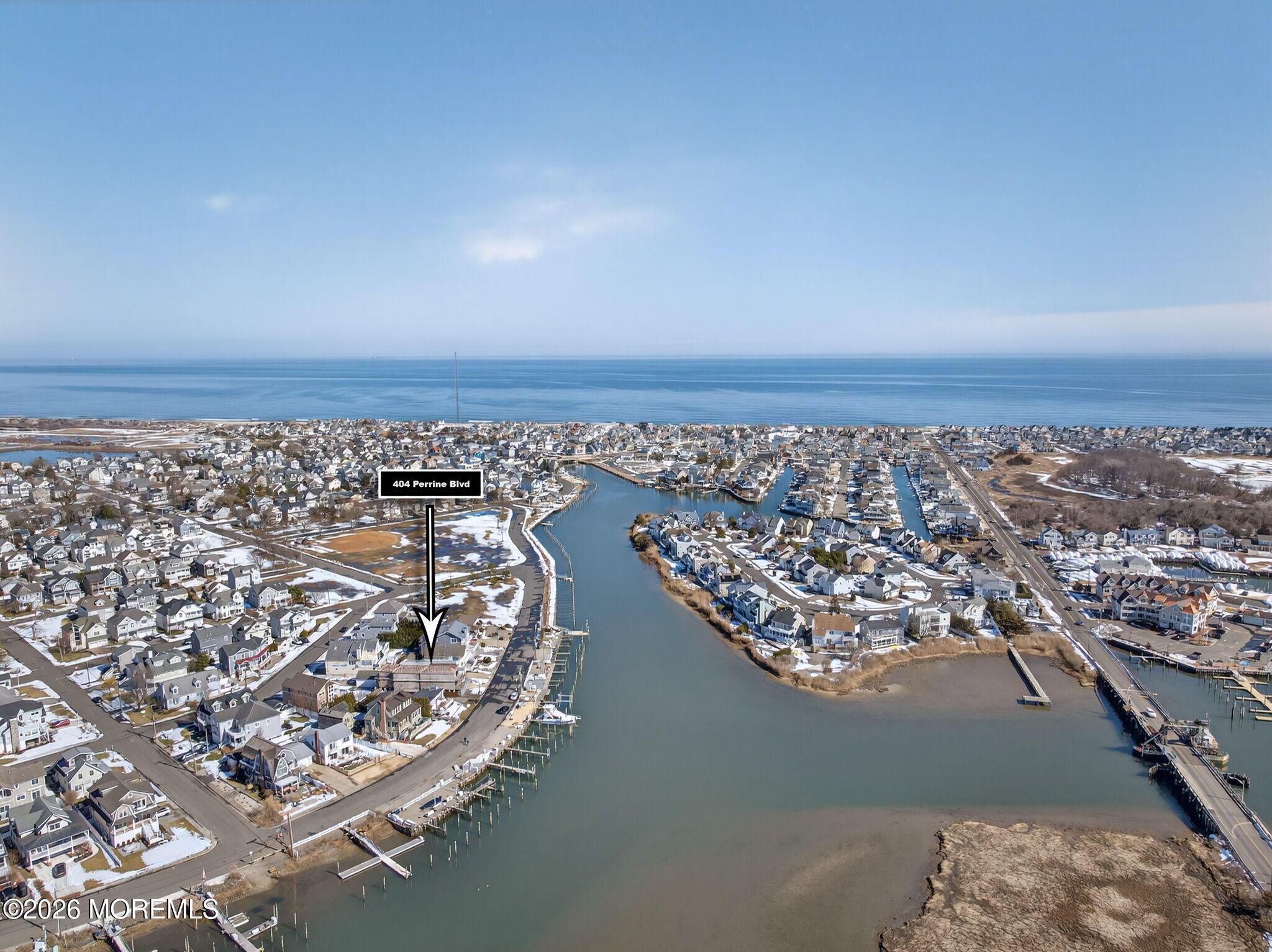 Image 1: Aerial 404 Perrine